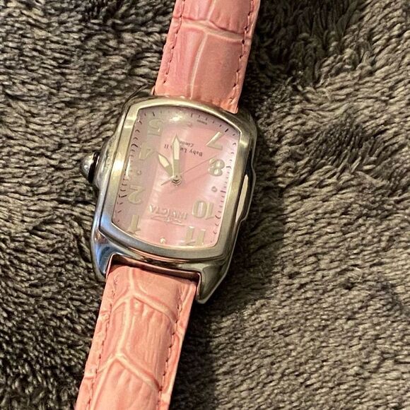 Ladies Invicta Limited Baby Lupah II Quartz WR Analog 32mm Pink Leather Watch main image 7